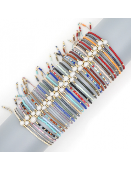 Eenkleurige parelmoeren armband