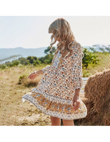 Robe courte fleurie en rayonne matière tendance et responsable