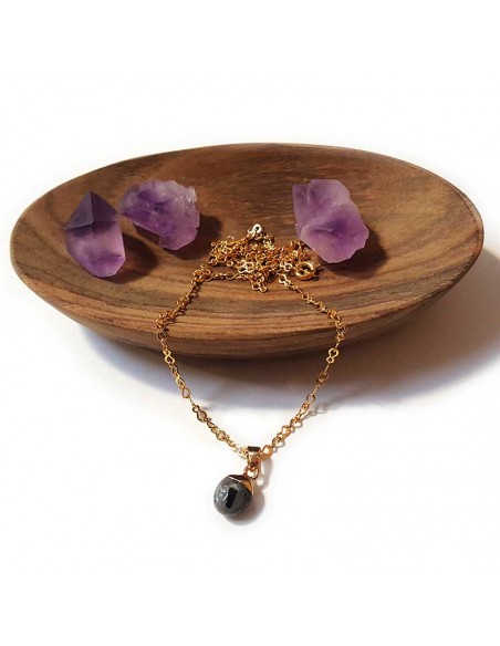 Necklace with faceted teardrop pendant - Labradorite