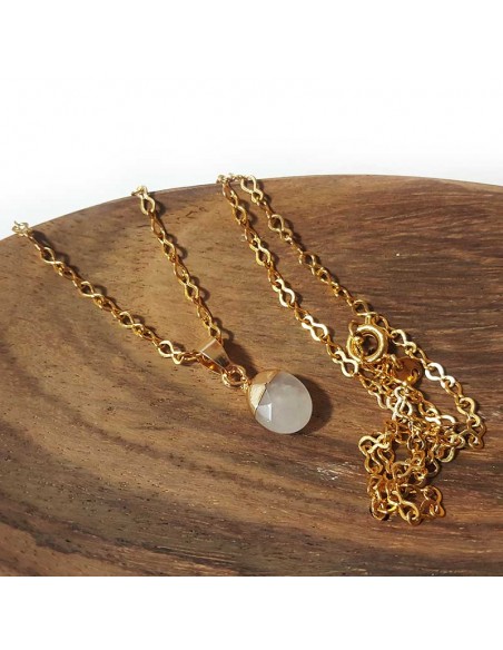 Necklace with faceted teardrop pendant - Rock crystal