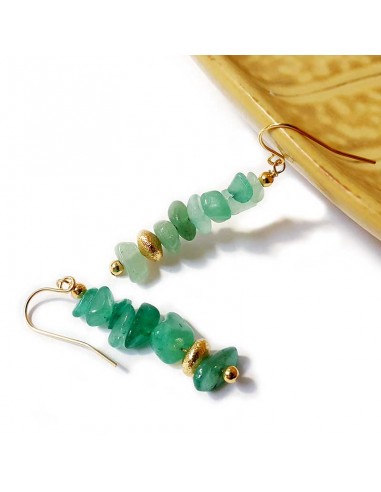 Hängende Ohrringe aus vergoldeten Rocailles und Jade