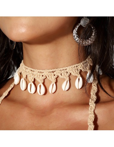 Collier en macramé avec coquillage cauris rouge