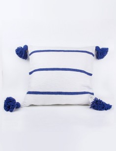 Witte katoenen kussenhoes met blauwe lijnen en kwastjes