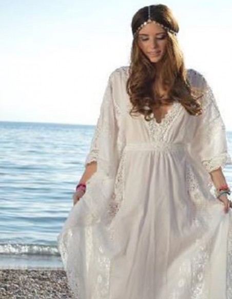 Robe longue beige à dentelle style caftan boho