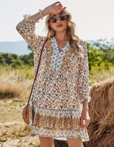 Robe courte fleurie en rayonne matière tendance et responsable