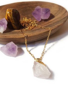 Necklace with raw stone pendant - Rock crystal