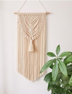 Macramé wall hanging - pompon