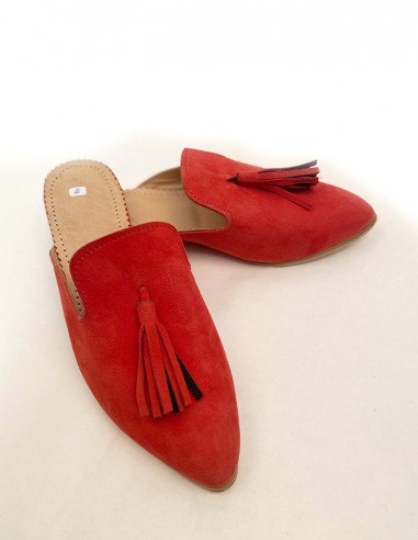 Mules mocassins en daim avec pompon rouge