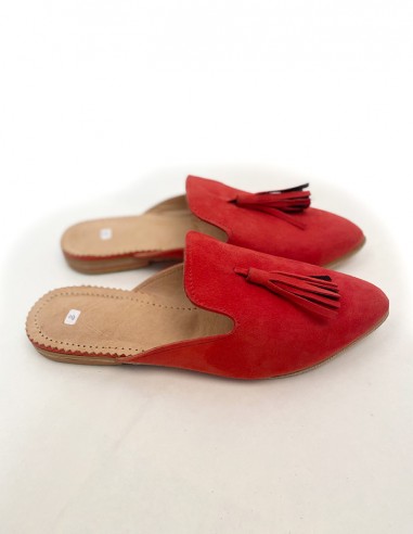 Mules mocassins en daim avec pompon rouge