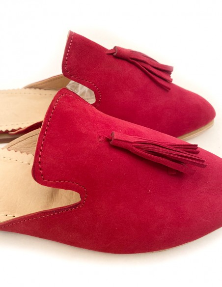 Mules mocassins en daim avec pompon rouge cerise