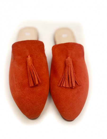 Sandale Mokassin-Mules aus Wildleder mit Pompon in Korallenorange