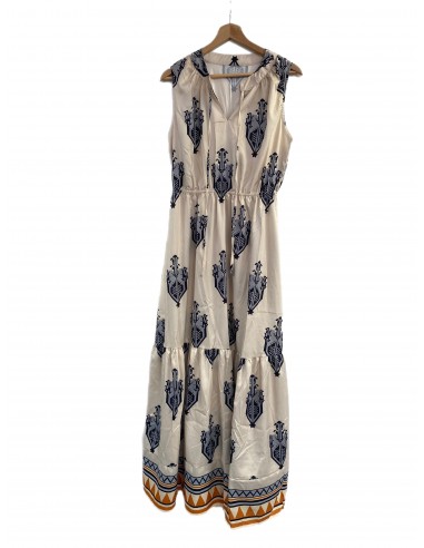 Bohemian long dress with beautiful prints and V-neckline cutout