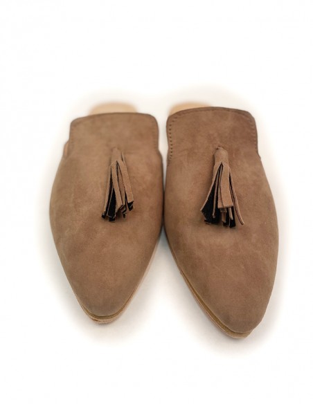 Mules mocassins en daim avec pompon taupe
