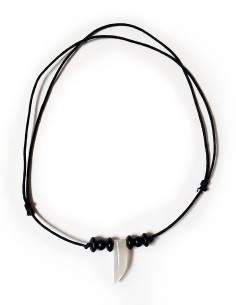 Corne d'abondance résine blanche - collier à cordon en cuir noir