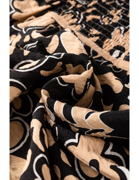 Zwarte Boho Blouse met Bloemenprint, Armband Mouwen en Split Halslijn