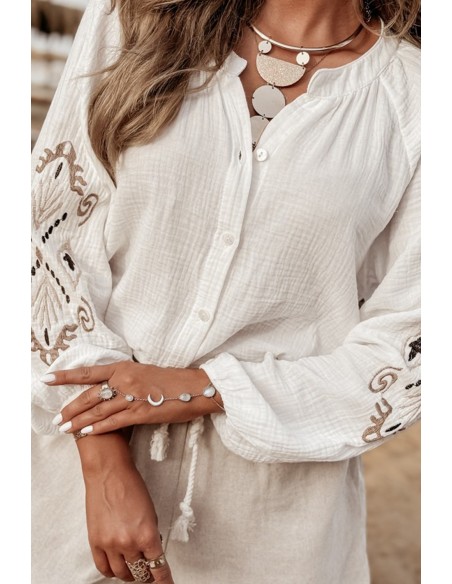 Witte Getextureerde Geborduurde Knopsluiting Blouse – Elegantie en Comfort