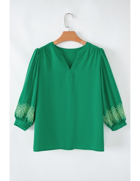 Elegante groene blouse met bloemborduursel en uitgesneden V-hals, 3/4 mouwen
