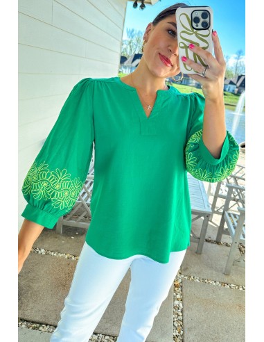 Elegante groene blouse met bloemborduursel en uitgesneden V-hals, 3/4 mouwen
