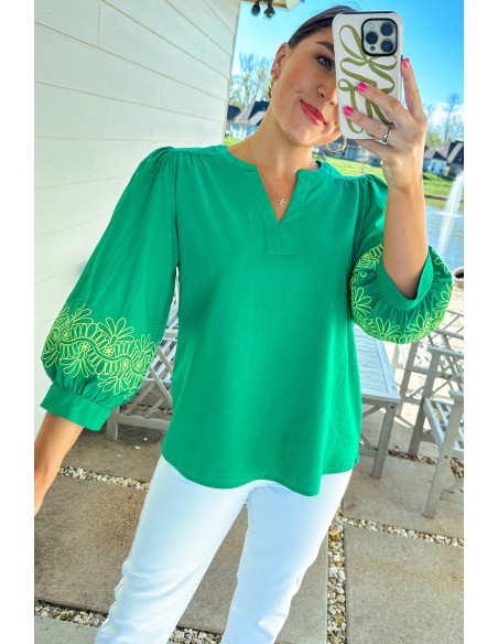 Elegante groene blouse met bloemborduursel en uitgesneden V-hals, 3/4 mouwen