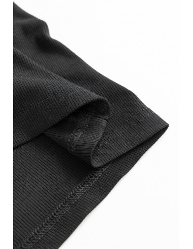 Blouse Noire à Manches Volantées en Similicuir – Chic & Élégance