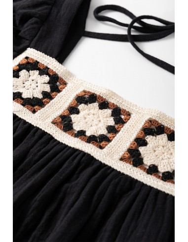 Blouse Noire à Col Carré et Détail Croché Fleurs – Élégante et Féminine