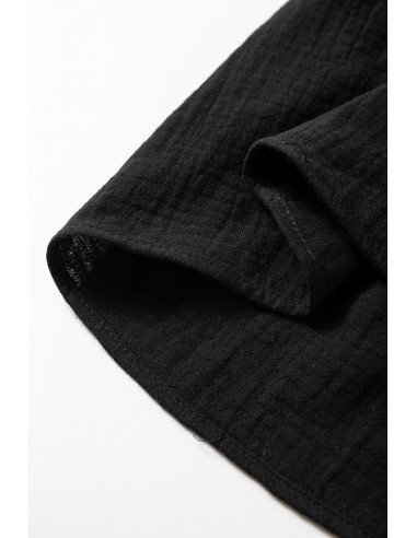 Blouse Noire à Col Carré et Détail Croché Fleurs – Élégante et Féminine