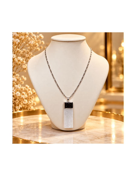 Selenite necklace with stone pendant and sterling silver Figaro chain – 45 cm