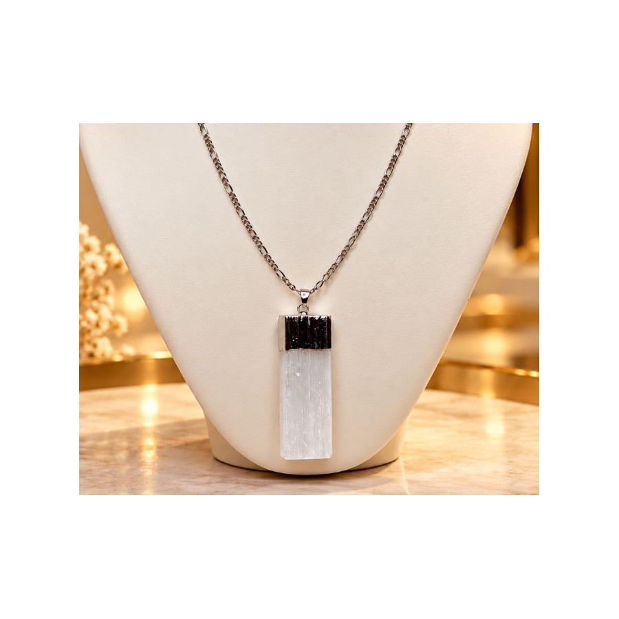 Selenite necklace with stone pendant and sterling silver Figaro chain – 45 cm