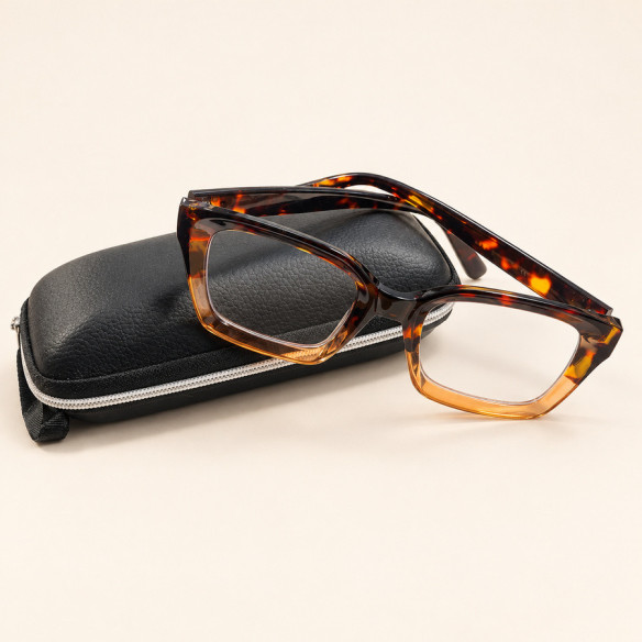 Unisex blue light filter reading glasses in tortoiseshell and amber with case
