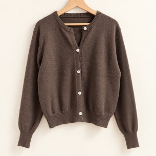 Braune Damenstrickjacke mit Rundhals | Look Hippie Chic